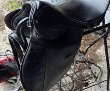 saddle 17 inch
