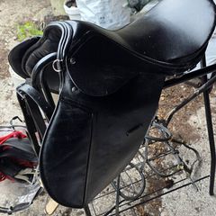 saddle 17 inch