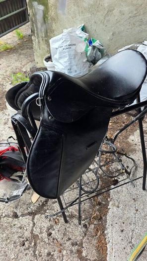 saddle 17 inch