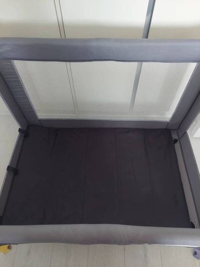 travel cot