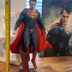 Batman v Superman: Dawn of Justice Blu Ray Collectors Edition Statue featuring Superman