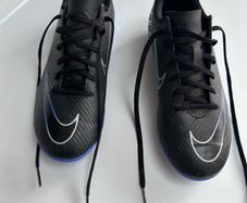 Nike Mercurial Kids football boots size 5