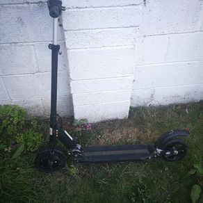 Electric scooter