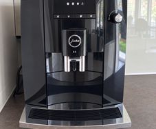 Jura E4 Automatic Coffee Machine