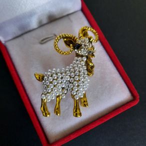 White Faux Pearl and Crystals Goat Brooch, Ram Lamb Ewe Sheep Shawl Pin Farm Animals Jewellery and Accessories