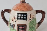 Vintage Cottage Ware Beehive Sugar Bowl