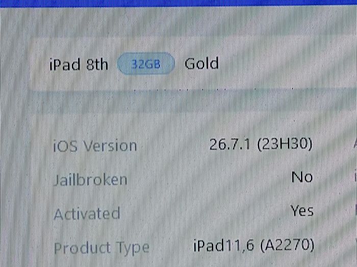 Apple Ipad 8th Generation, Model A2270, 32GB, Gold, 88% Battery Life, Model MYLC2, in excellent cosmetic condition