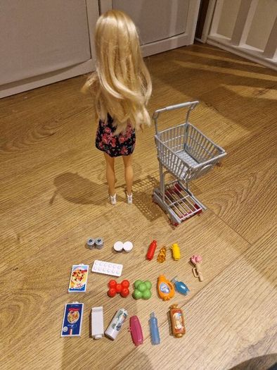 Barbie Shopping Time