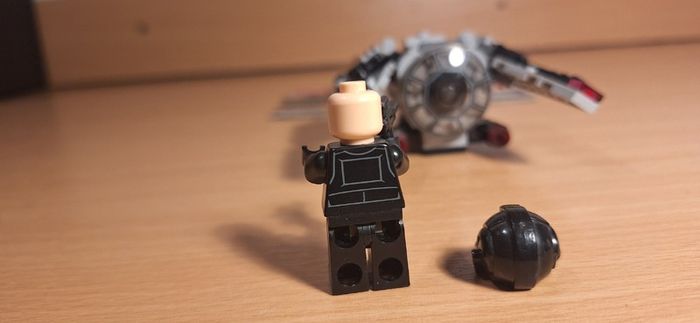 LEGO Star Wars 75161 TIE Striker Microfighter