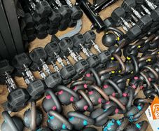 Hex rubber dumbbells & cast iron kettlebells
