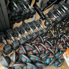 Hex rubber dumbbells & cast iron kettlebells