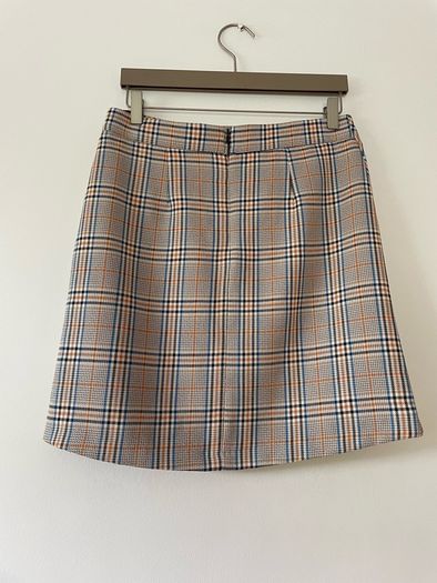 Check skirt size 10 New with tags