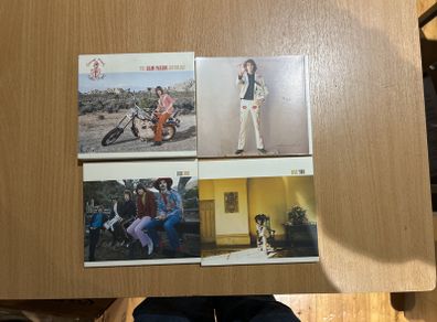 Gram Parsons - Sacred Hearts & Fallen Angles