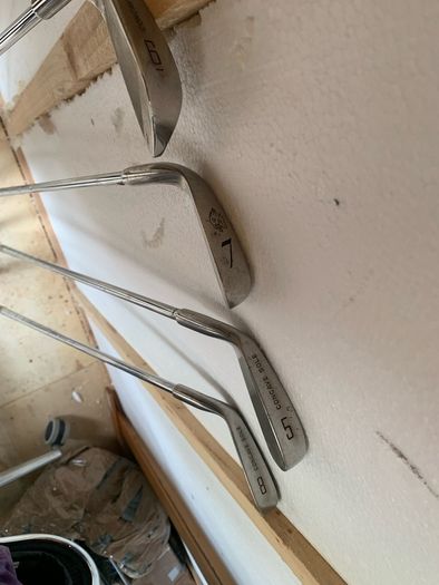 Full bagged Mens Golf set (irons, putter, drivers) (RH)