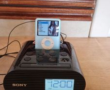 Sony ICF-C05iP Dream Machine Clock Radio and Speaker Dock