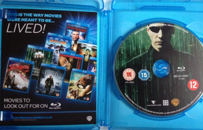The Matrix Trilogy Boxset (Keanu Reeves, Laurence Fishbourne & Carrie-Anne Moss, Hugo Weaving) [Blu-ray Movie]