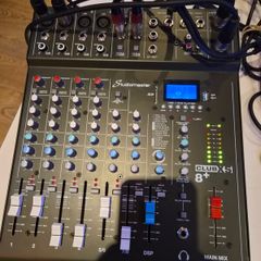 dj speakers mixer radio microphone