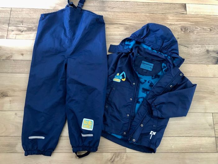Weather/water proof trousers and jacket size 110/116 cm