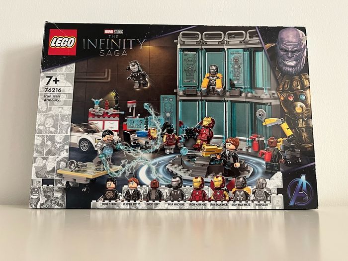 LEGO Marvel Iron Man Armoury 76216