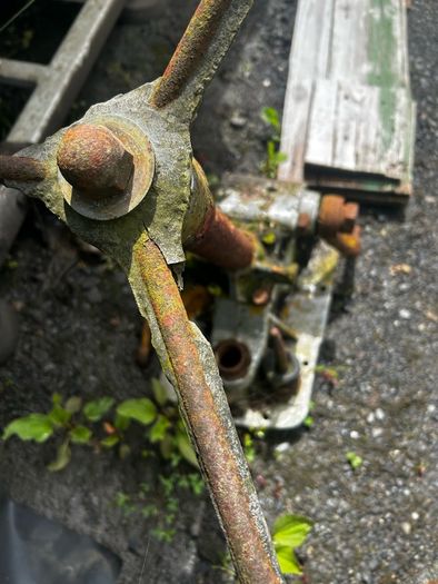 MF 135 steering box