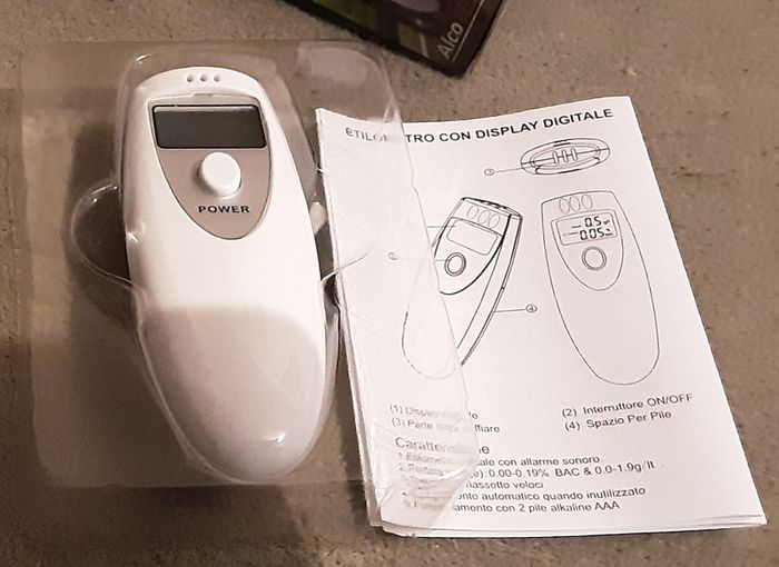 new in the box breathalyser