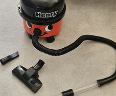 kids Henry hoover