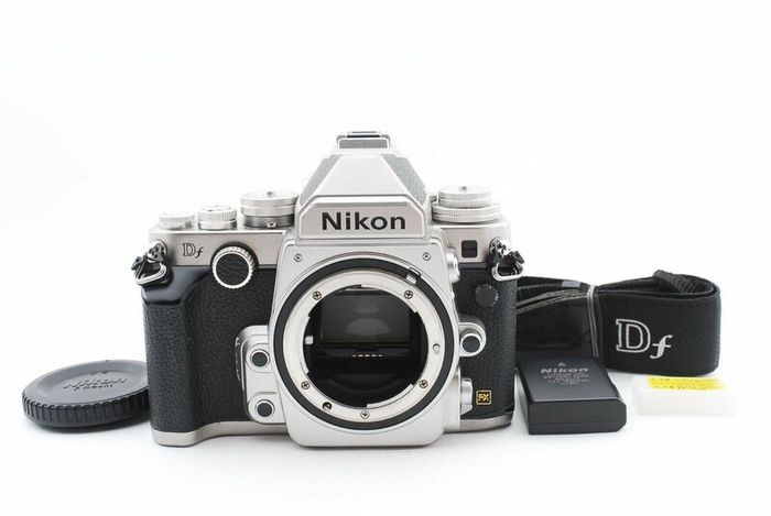 Nikon Df Fx Silver 16.2mp Digital SLR Body + Nikon 85mm f1.8 D lens