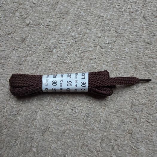 2 sets of flat brown shoelaces 90 cm