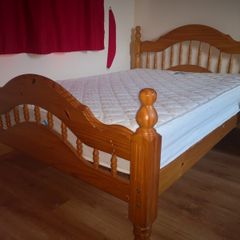Pine Bed