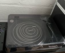 Numark tt100 direct drive turntables