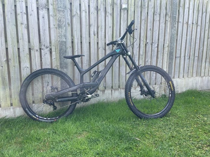 2023 Yt Tues Al 27.5 Xl Dh Bike
