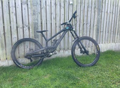 2023 Yt Tues Al 27.5 Xl Dh Bike