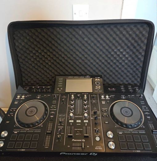 Pioneer XDJ-RX2 & Carry Bag & Dust Cover