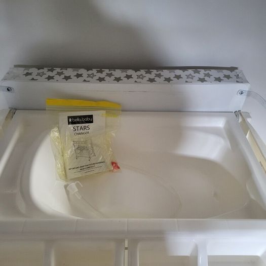 Baby changing table & bath