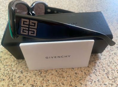 Givenchy Original Sunglasses with papers