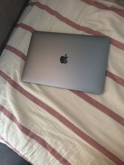 Macbook air M1 2020