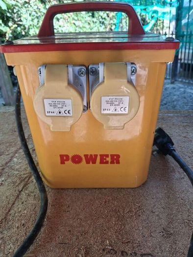 Transformer box and extension cable
