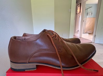 Brown leather mens shoes