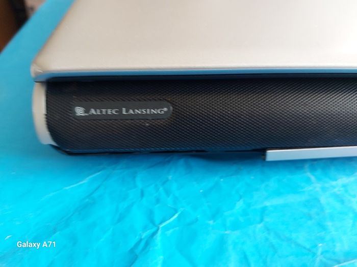 HP Pavilion zv6000, Windows XP, in excellent cosmetic condition, A Genuine real Blast from the past