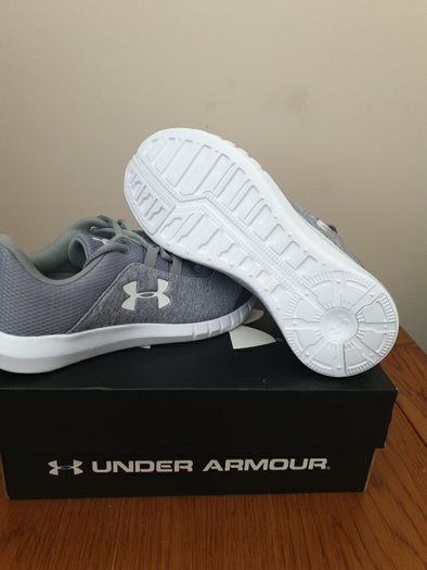 New Under Armour trainers (unisex) size 6uk