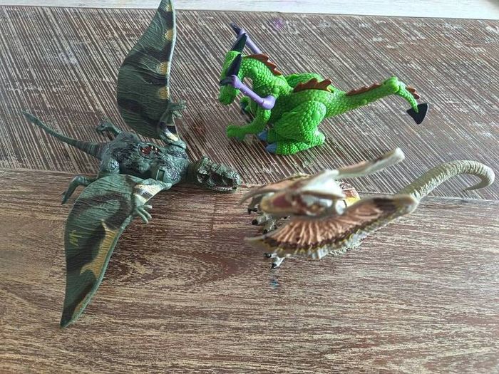 dinosaurs and dragon