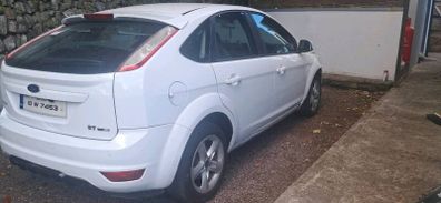Ford Focus breaking