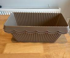 2 Plant pots