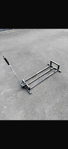 Ride on lifting device for mower.