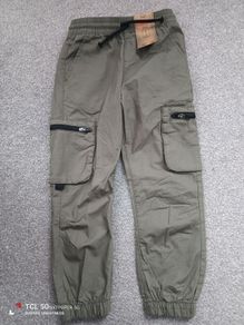 NEW.boys light trousers.age 6/7