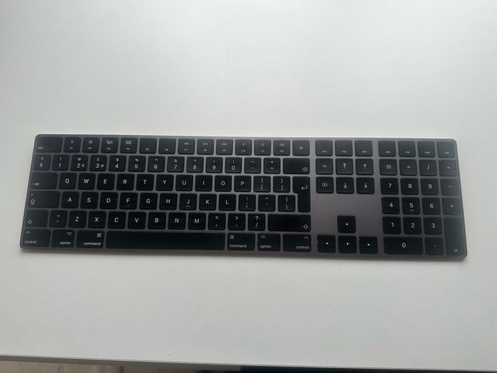 Apple wireless keyboard