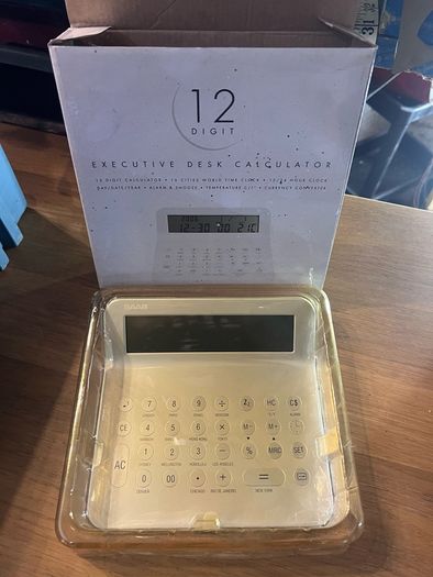 Desktop Calculator in unopened state
