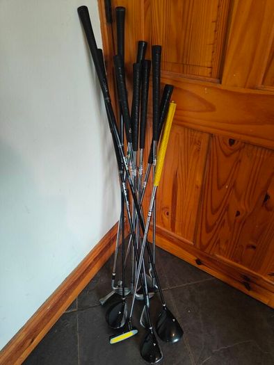 golf clubs trolley and bag