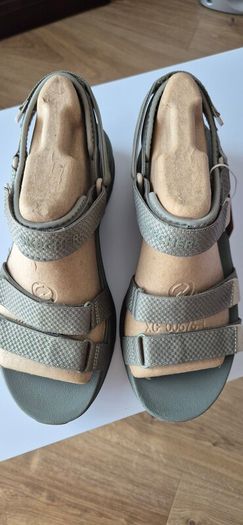 women's sandals