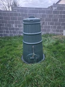 Compost bin
